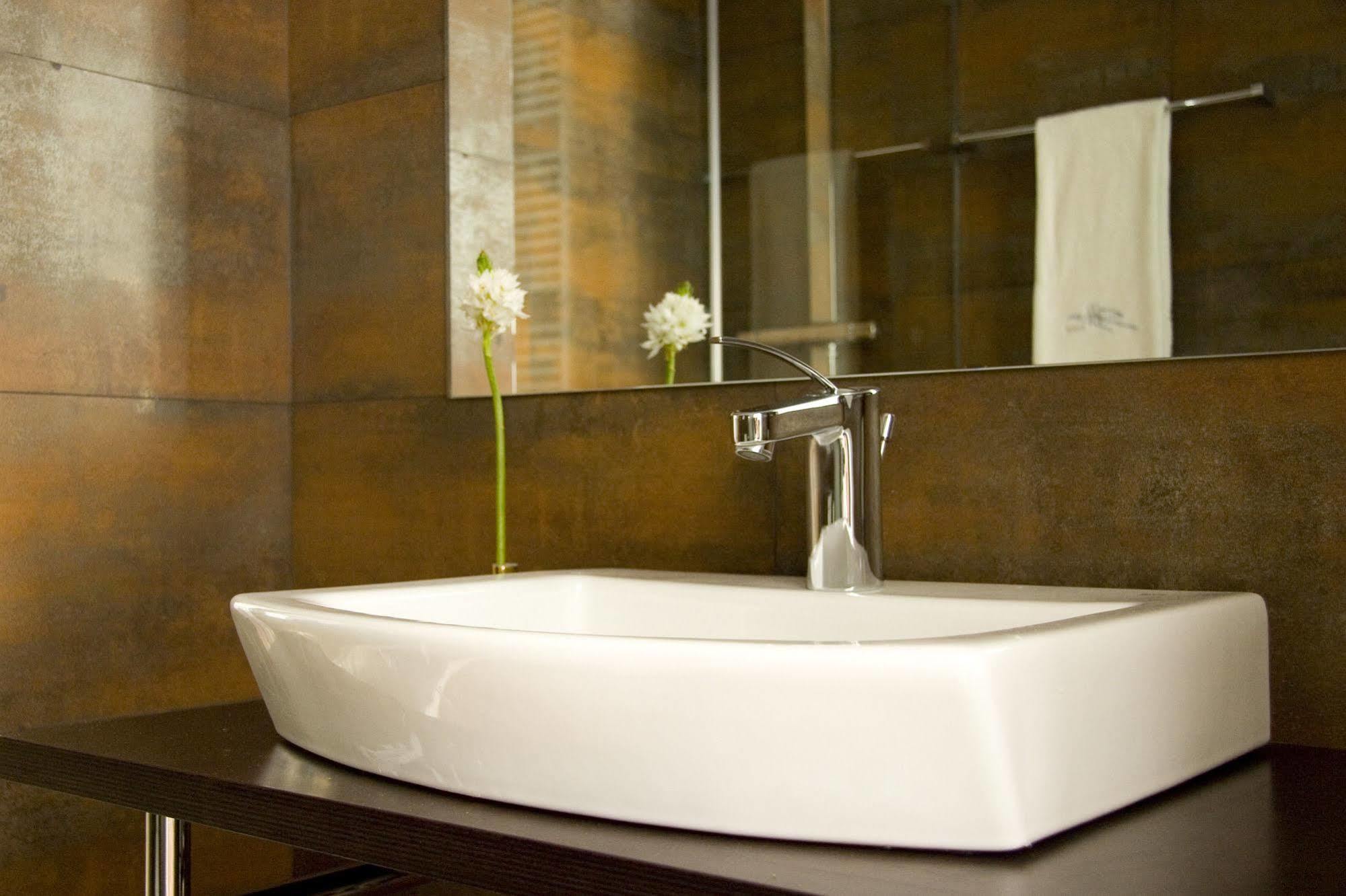 Apartamentos Sabinas El Pilar Saragosse Extérieur photo