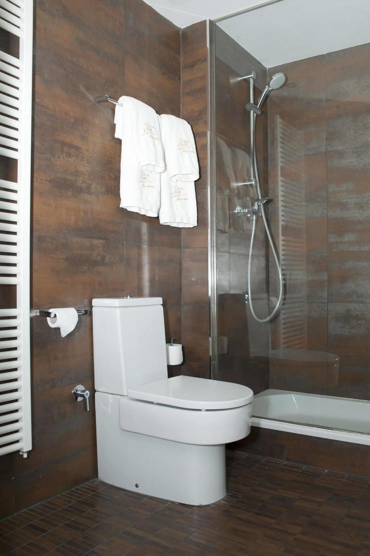 Apartamentos Sabinas El Pilar Saragosse Extérieur photo