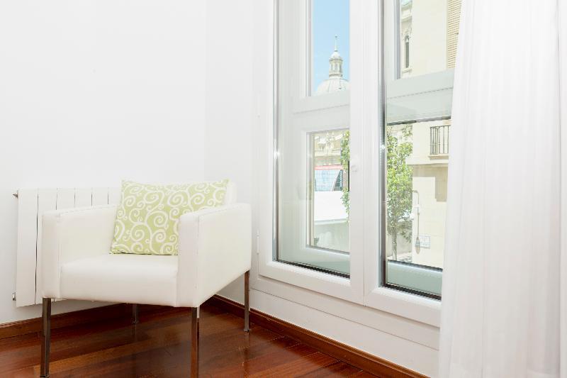 Apartamentos Sabinas El Pilar Saragosse Extérieur photo